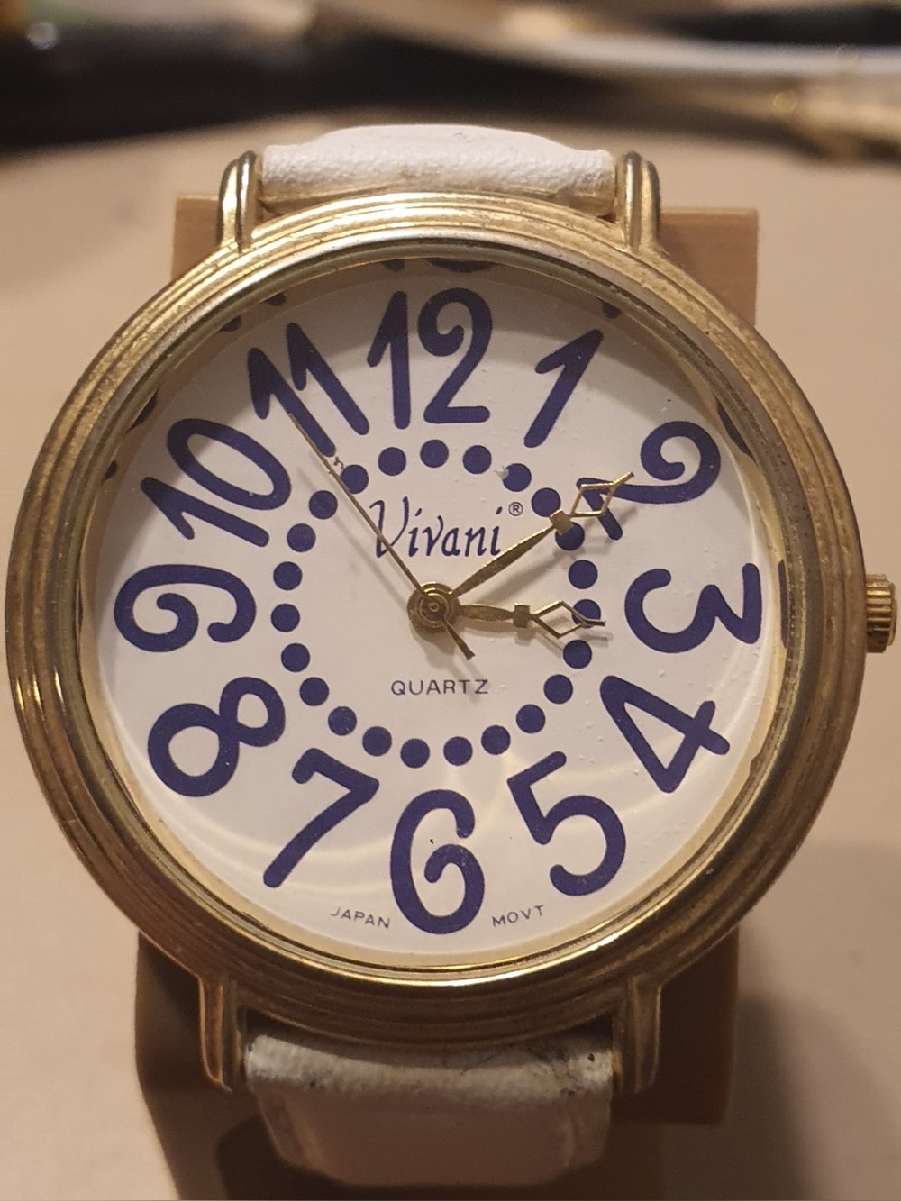🦋10/$20🦋 Vivani Goldtone/White Leather Women's Watch